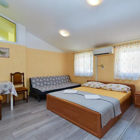 Dragica 2359 * Medulin